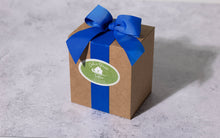 Load image into Gallery viewer, Classic White Pistachio Toffee